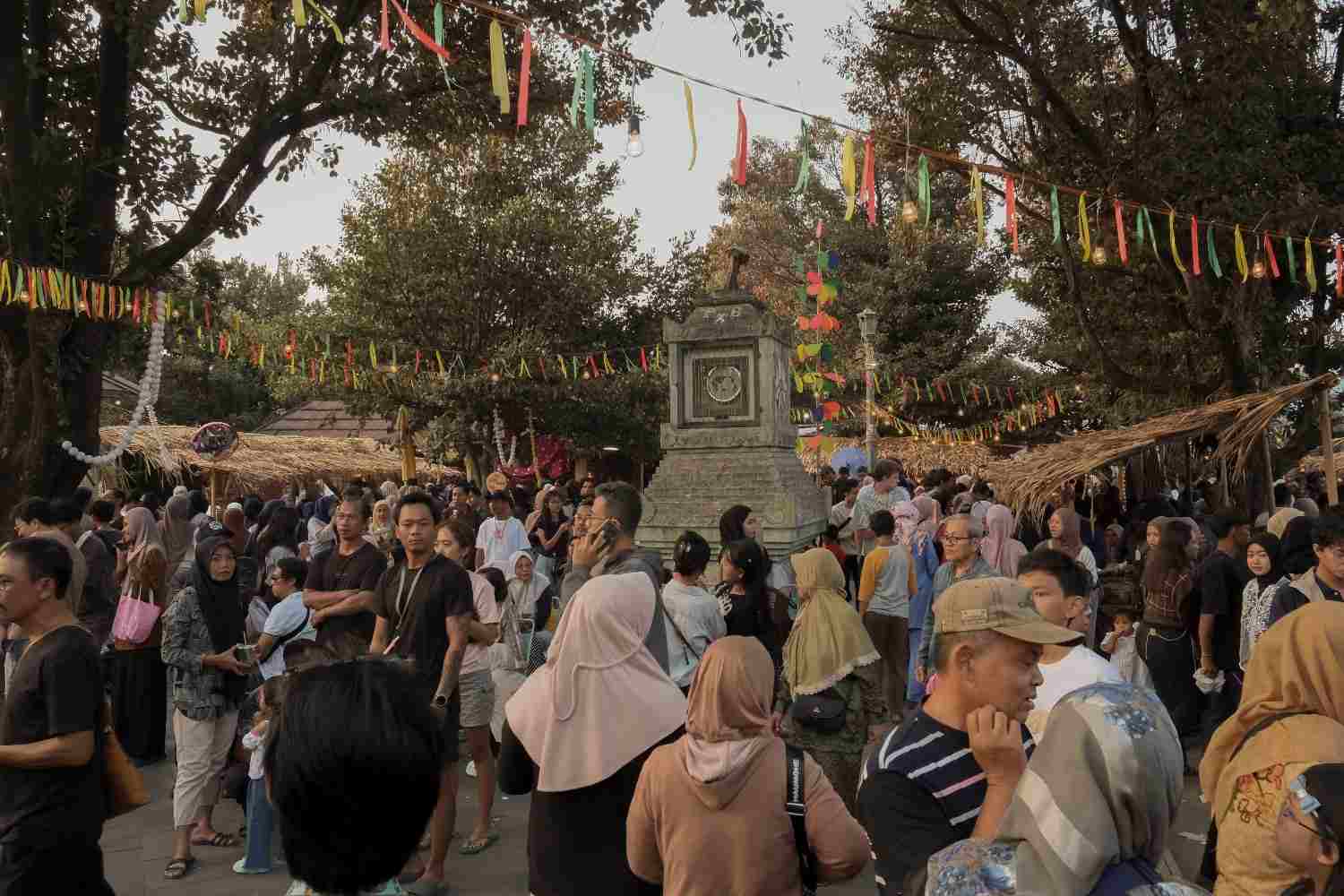 2026 Pasar Lawas Mataram  Revitalizes Local Economy  Through Traditional Gastronomy