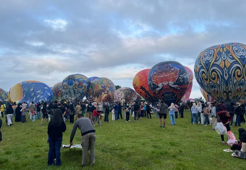 Festival Balon Udara SiBOBa 2026 Sukses Digelar, Usung Tema Mudik Tanpa Sampah di Kertek