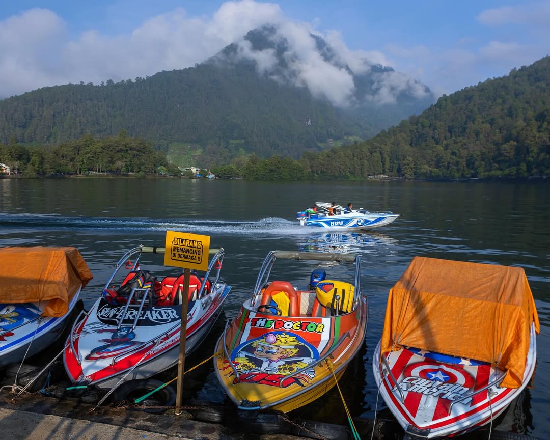 Mengukir Kenangan di Telaga Sarangan