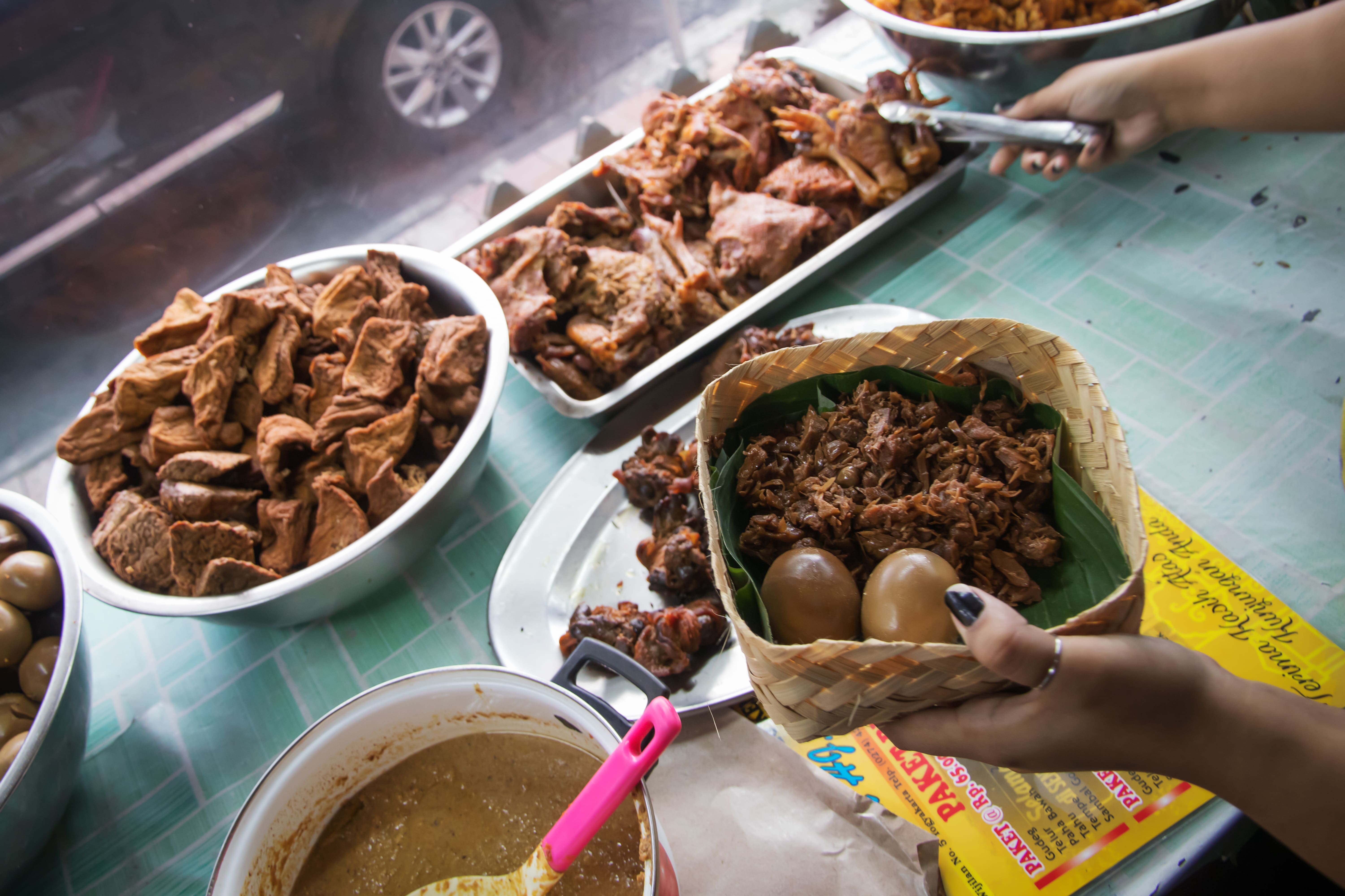 Menjelajahi Asal Mula Gudeg di Jalan Wijilan