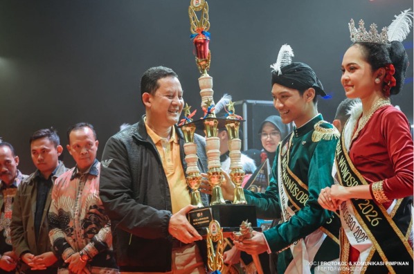 Narendra and Kayla Were Crowned 2026 Tourism Ambassadors at the 2026 Mas Mbak Wonosobo Pageant