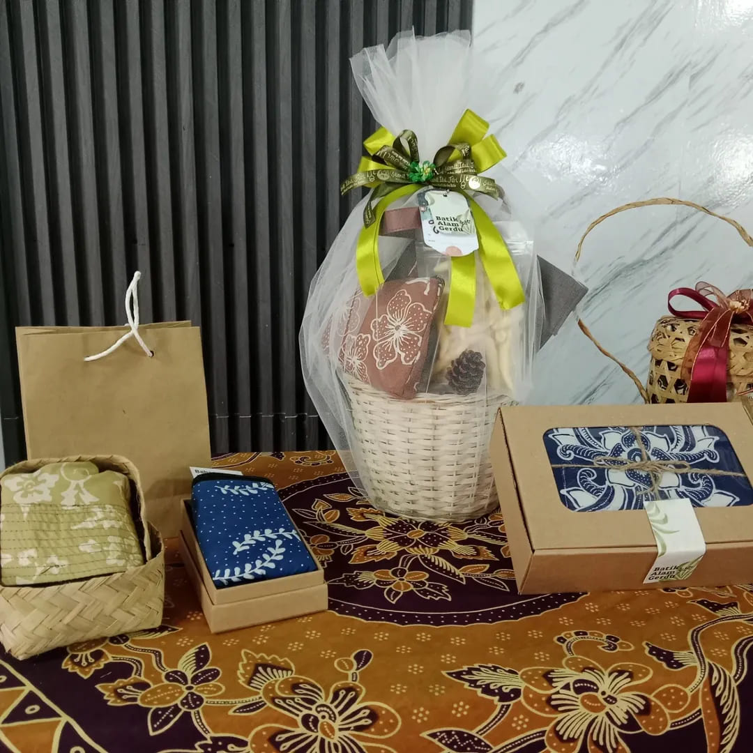 Pesona Batik Alam Gerdu Dalam Bingkai Personality Individu